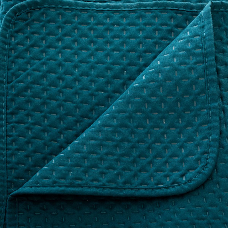 Dessus de lit deluxe Rose poudré 240x260 avec 2 taies 60 x 60